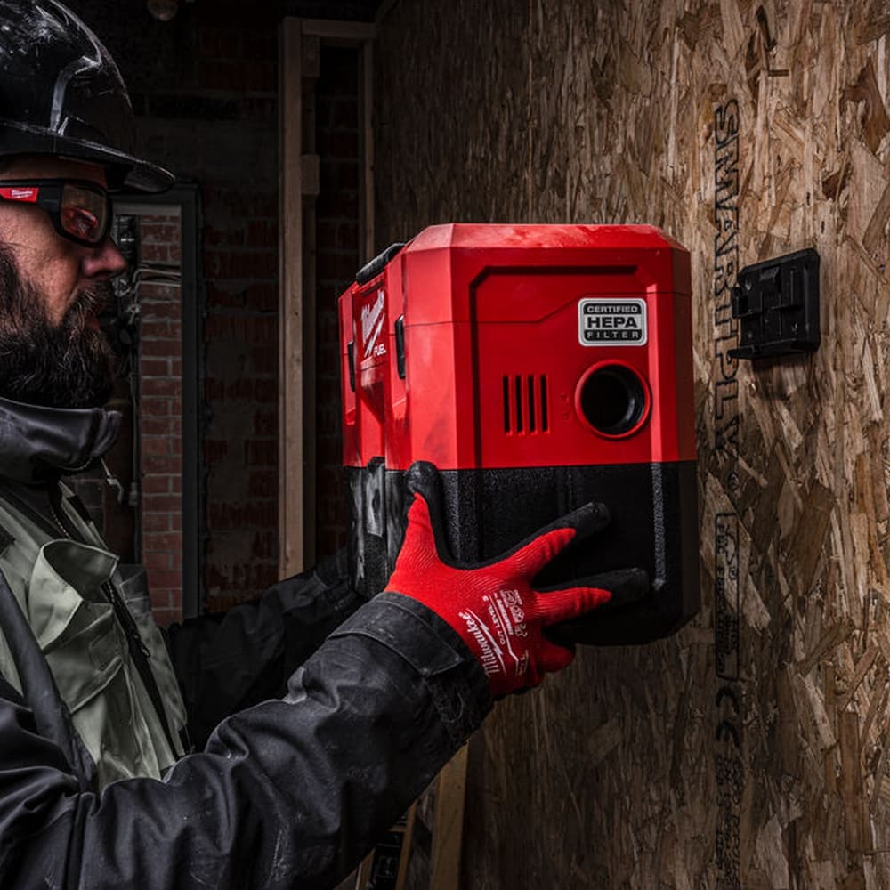 PACKOUT Aku. usisivač za suvo i mokro usisavanje 18V – M18FPOVCL-0