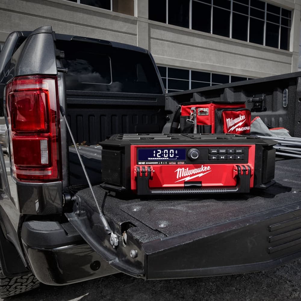 Radio-Punjač PACKOUT 18V/230V – M18PRCDAB+-0