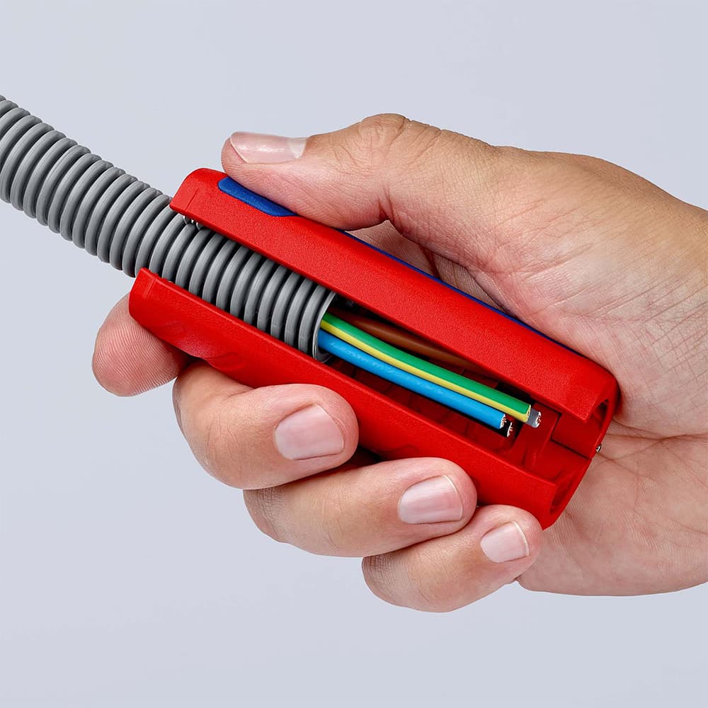 KNIPEX TwistCut® Rezač rebrastih cevi – 90 22 01 SB